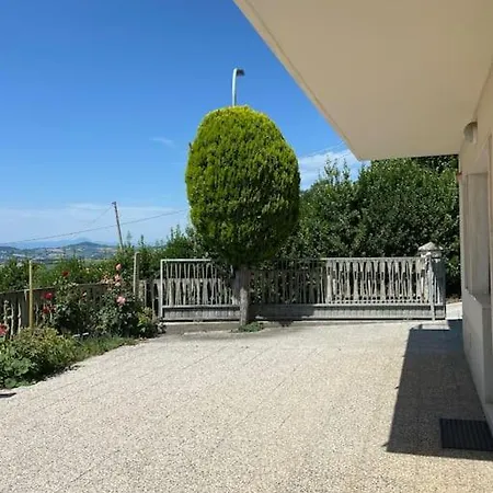 Il Rifugio - Soggiorni Le Grotte * Camerano