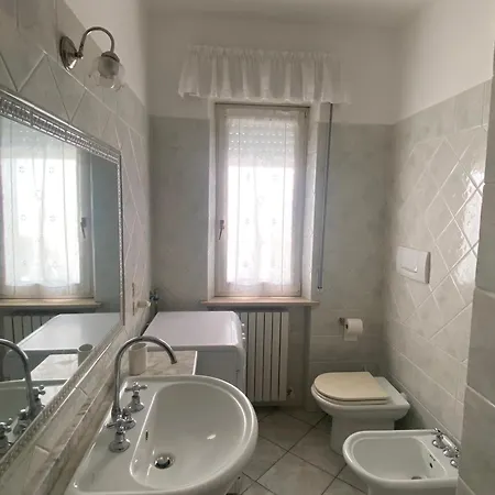 Il Rifugio - Soggiorni Le Grotte * Camerano